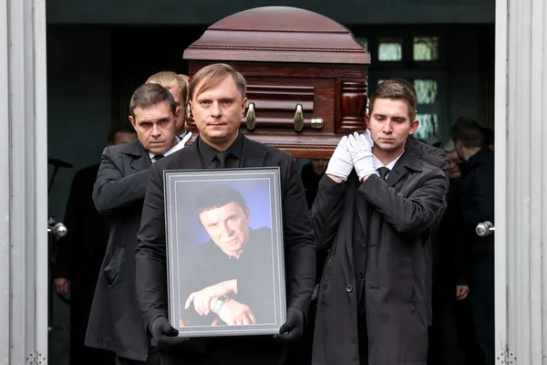 Стало известно, сколько будет стоить доставка тела Анатолия Кашпировского на Украину