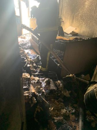 Двое братьев, один из которых — инвалид, подожгли две свои московские квартиры и выбросились с 17 этажа