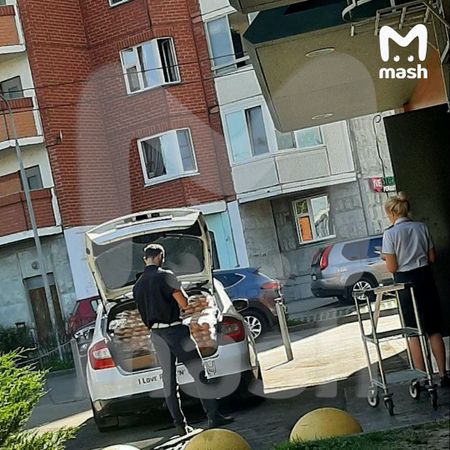 Булочки в подмосковный ресторан "Вкусно – и точка" привезли в багажнике такси