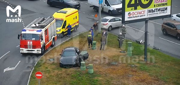 Известный пластический хирург разбил свой Maserati GranTurismo на северо-востоке Москвы