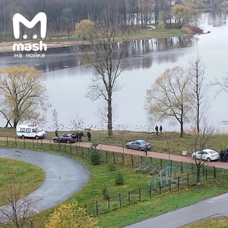 Mash на Мойке показал фото сумки с женскими останками, найденными в Колпино