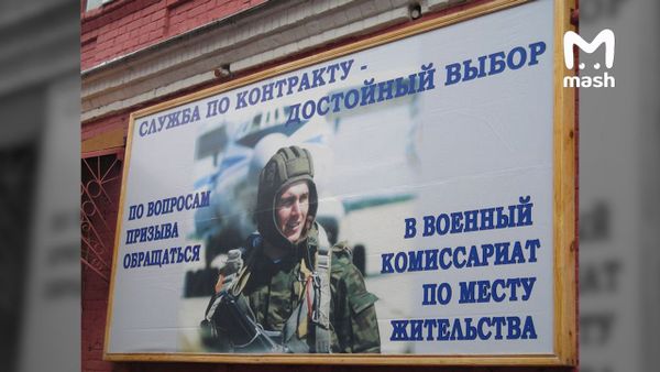 Порнозвезда Саша Грей опубликовала старый мем с собой и спросила мнение подписчиков
