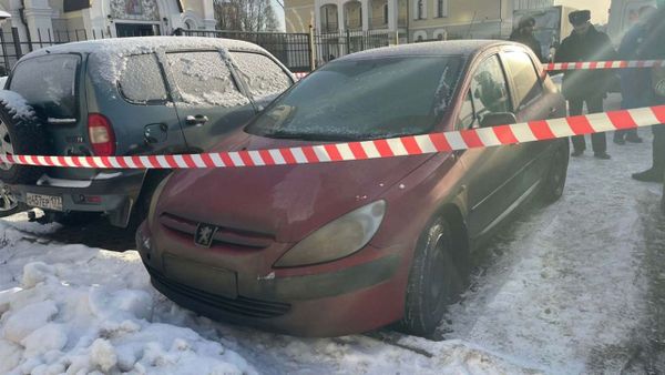 В салоне машины на востоке Москвы нашли тело женщины: подробности
