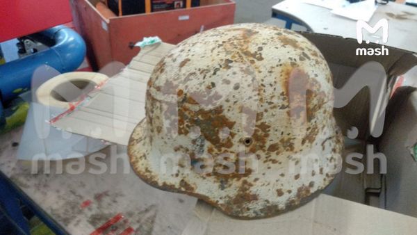 В посылке из Москвы в Ригу нашли детонаторы от немецких мин и каску солдата Третьего рейха
