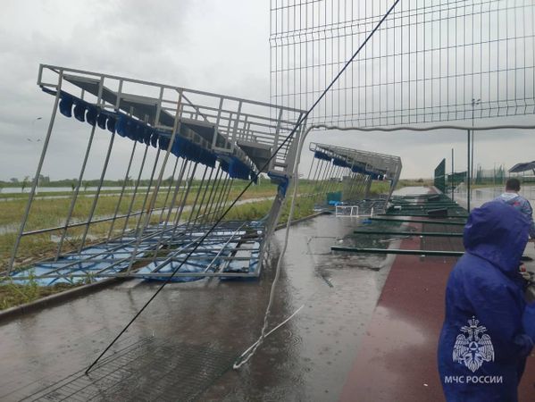 На Гребном канале обрушилась трибуна