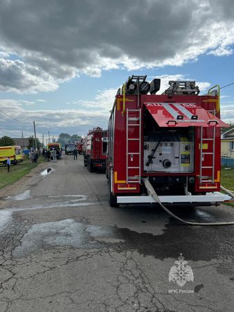 Четверо детей и трое взрослых погибли в горящем доме в Тукаевском районе
