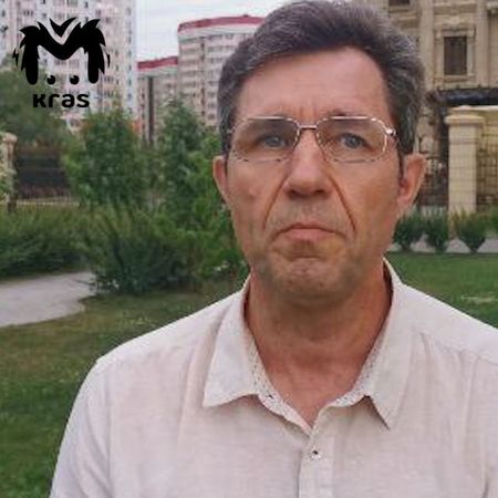 Вымогателями, готовыми решить уголовные проблемы Митволя, оказались юрист рынка "Южный" и экс-офицер спецслужб