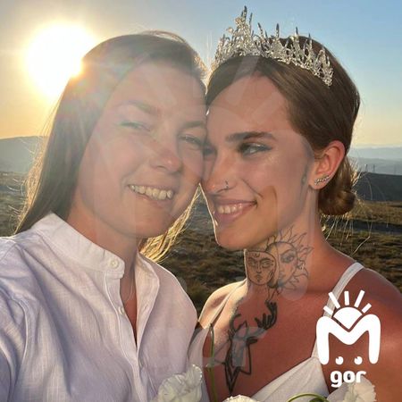 Две девушки вышли замуж Участница "Пацанок" отсняла помолвочный фотосет в Дагестане