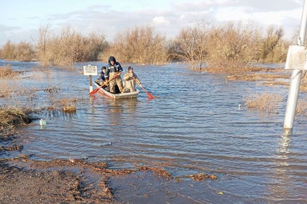 Людей начали эвакуировать в ПВР из-за подтоплений в Ростовской области