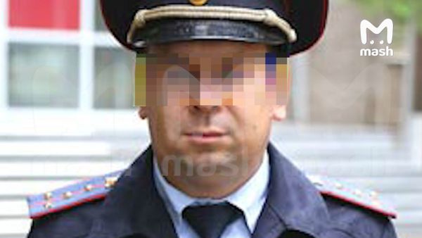 Вооружённый ножом мужчина напал на полицейских у здания УМВД в Нижнекамске
