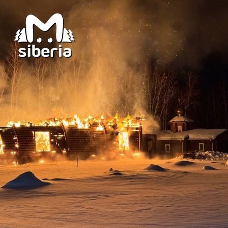 На месте сгоревшей трапезной монастыря в Омской области совершили крестный ход