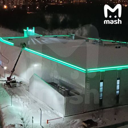 В Ледовом дворце имени Плющенко на юго-западе Москвы обвалилась мембранная кровля