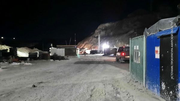 Обвал горных пород произошёл на руднике в Амурской области