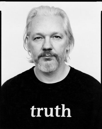 Высокий суд Лондона вынес решение в пользу основателя WikiLeaks Ассанжа