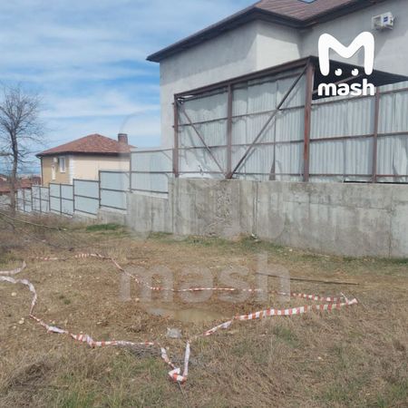 Жительница Крыма потребовала от Франции забрать ракету, упавшую в её огород