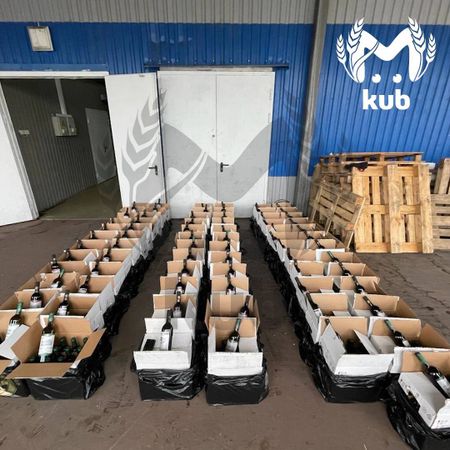 Тонну контрабандного вина нашли таможенники на посту "Адлер"
