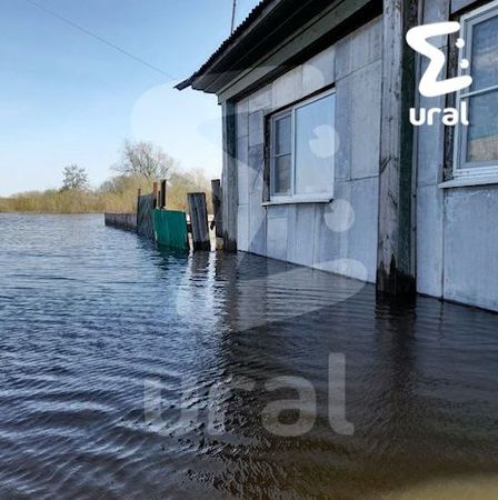 Курганские чиновники заявили, что затопленные дома в области пригодны для проживания — поэтому выплат в 10к не будет