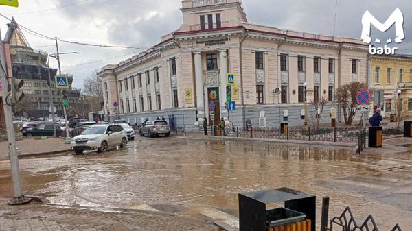 Река из нечистот затопила центр Улан-Удэ