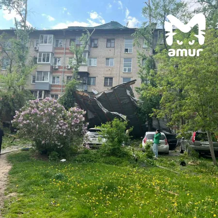Ураганный ветер бушует в Хабаровске