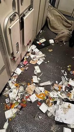 Пассажир рейса Singapore Airlines из Лондона в Сингапур погиб из-за сильной турбулентности
