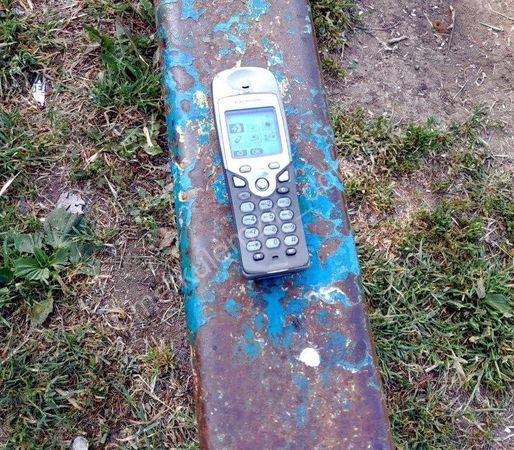 Возле школ в Донецке начали находить взрывоопасные предметы