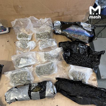 Таможенники нашли в посылке из Калифорнии аудиоколонку с наркотиками