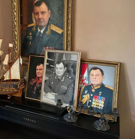 У задержанного экс-замминистра обороны Булгакова нашли портреты с изображением Шойгу