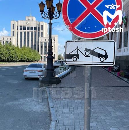 Казанские чиновники оставляют свои машины под запрещающими знаками