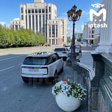 Казанские чиновники оставляют свои машины под запрещающими знаками