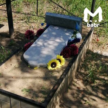 Вандалы разгромили памятники на кладбище в Зиминском районе