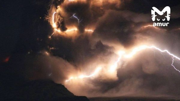 На Камчатке после землетрясения проснулся вулкан Шивелуч