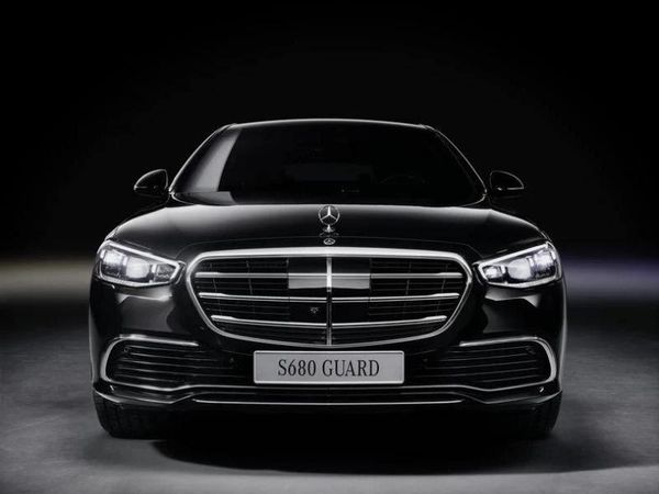 Разработавший Aurus институт НАМИ отменил тендер на покупку бронированного Mercedes