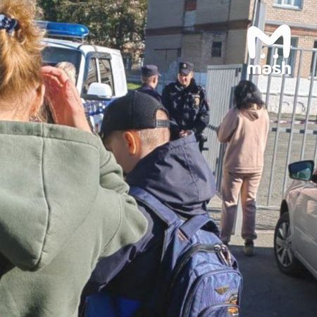 В Челябинске школьник напал с молотком на учеников и педагогов