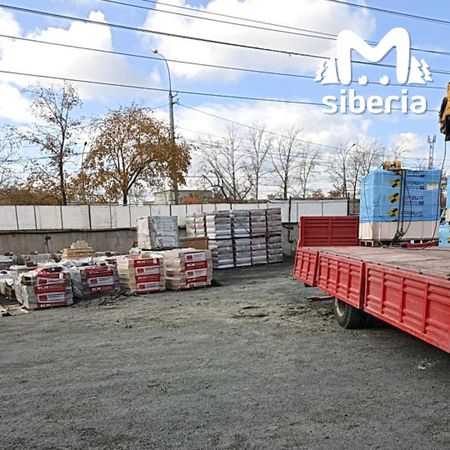 Самогруз оборвал электропровода в Новосибирске