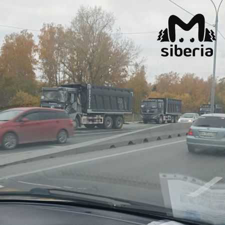 Пробка на девять километров растянулась от Бердска до Академгородка