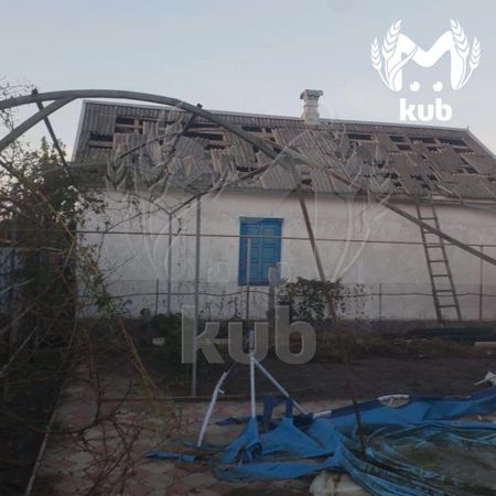 Во дворе Приморско-Ахтарска нашли фрагмент неразорвавшегося дрона