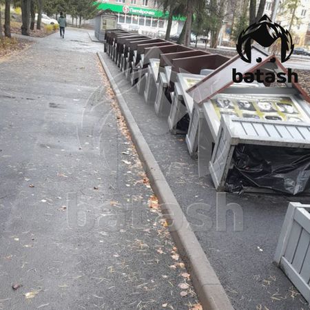 Вандалы разгромили аллею воинской славы в Деме