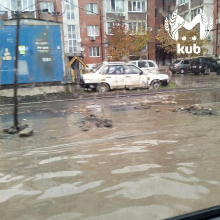 Дорогу за 189 миллионов затопило на улице Ратной Славы в Краснодаре