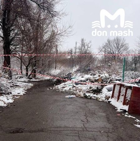 В Гуково из-за свалки затруднён проезд для машин, включая скорую помощь и пожарных