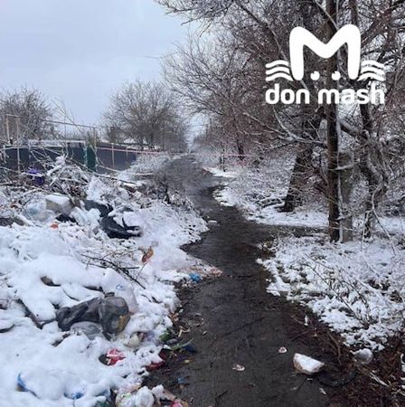 В Гуково из-за свалки затруднён проезд для машин, включая скорую помощь и пожарных