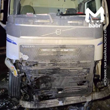 Фура столкнулась с легковушкой на забайкальской трассе