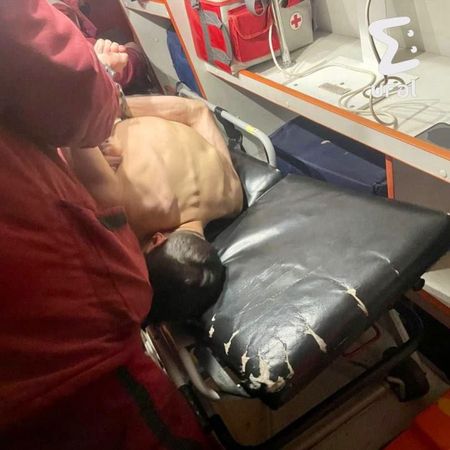 Голый мужчина забрался на башенный кран в Магнитогорске