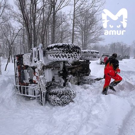 Во время поездки на горячие источники на Камчатке турист получил травму головы