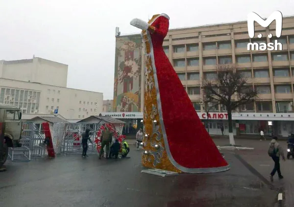 В Орле установили Снегурочку без головы