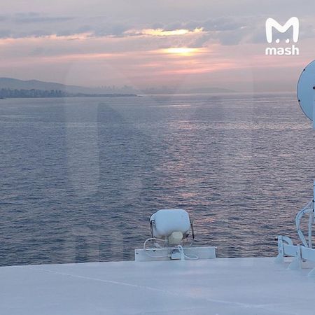 Больше 600 туристов из России оказались заблокированы на круизном лайнере у берегов Турции