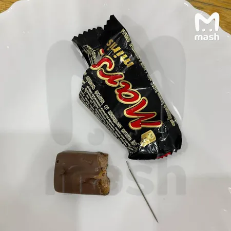Школьница из Калуги чуть не проглотила иголку в шоколадке "Марс"