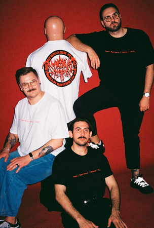 Собрали по крупицам: Mash выпустил лимитированную коллекцию мерча совместно с брендом MYDRIASIS