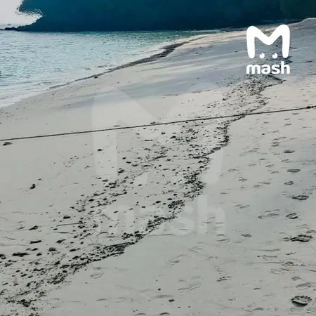 На Пхукете к курортным точкам прибило сгустки мазута