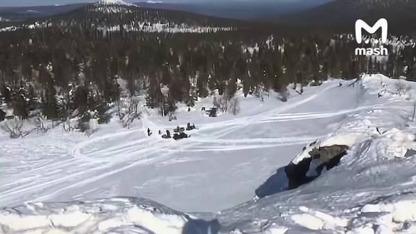 В Пермском крае в горах пропала группа туристов на снегоходах