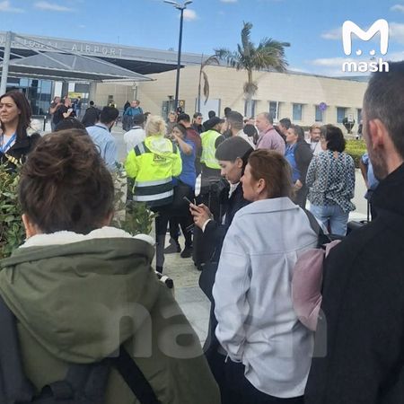 В аэропорту Пафоса на Кипре объявили срочную эвакуацию